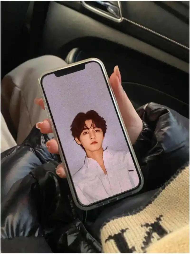 大年初一,快来领取你的专属小凯壁纸叭#王俊凯壁纸锁屏 #王俊 - 抖音