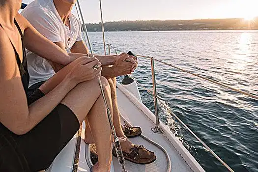 情侣,享受,风景,帆船,圣地亚哥湾,加利福尼亚,美国