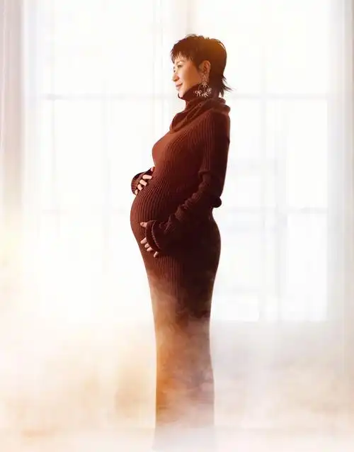 马丽孕肚写真,关于马丽孕肚写真的最新资讯