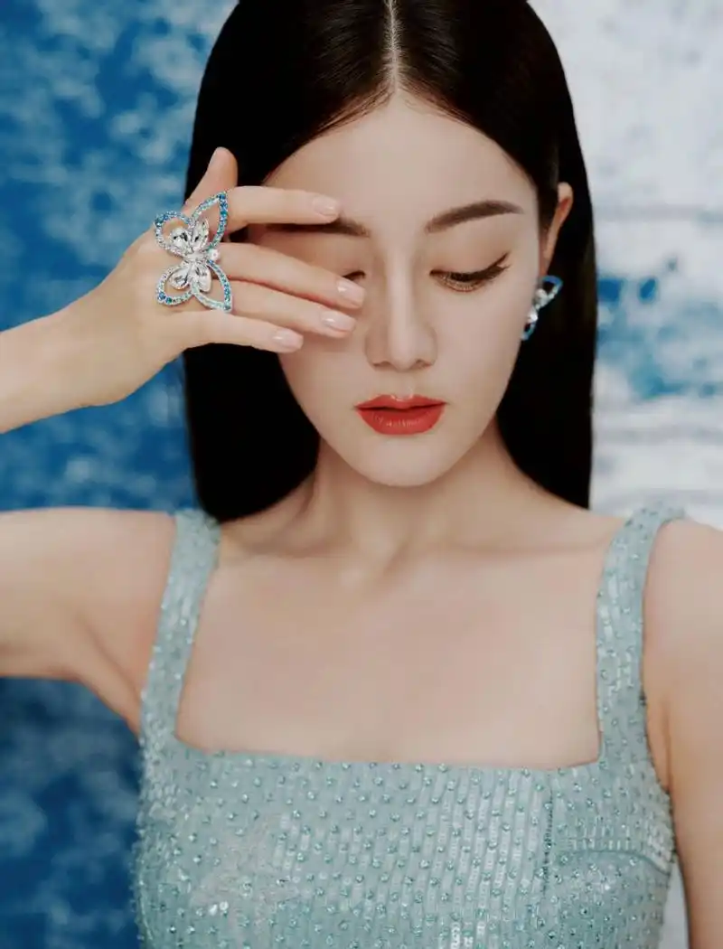 迪丽热巴高清壁纸头像(三十二)[给你小心心]