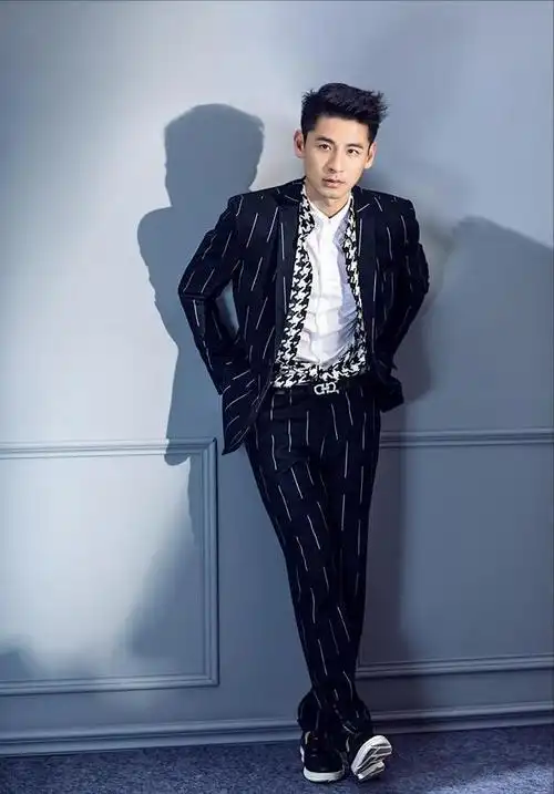 半路出家弃商从演的5位男星有人带资进组有人无戏可拍