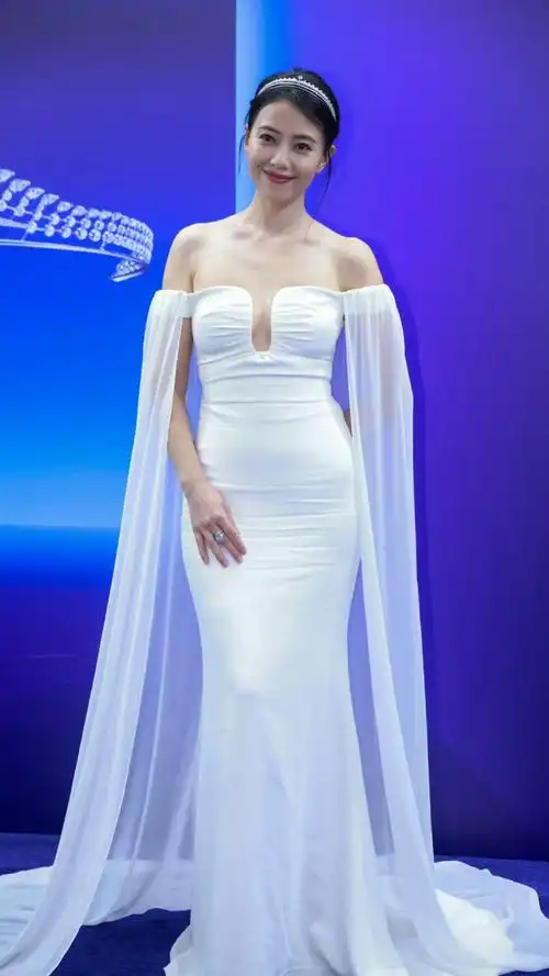 高圆圆怎么瘦缩水了