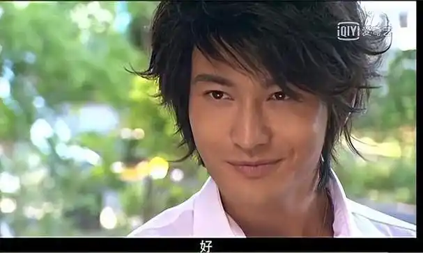 "超龄少年"比"丫头教"更辣眼睛:情侣演成父女,老戏骨也翻车|李晨|吴邪