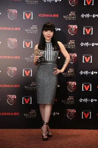 吴莫愁_演员_作品_个人资料_简历_生日_留言 - 酷乐米