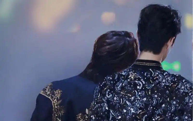 博君一肖1228星光大赏全糖点显微镜慢放看dd撒娇哈哈哈过年啦圆满了