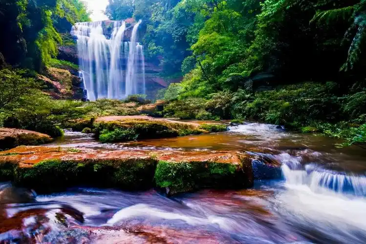 小知识丹霞地貌旅游景点在哪里位于我国南方四个丹霞风景名胜区