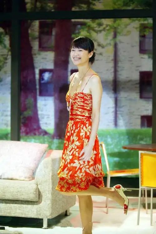 岁月是把美容刀,徐静蕾早年照片土掉渣!