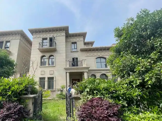 钓鱼台别墅5室3厅5卫544.79㎡南北1208万