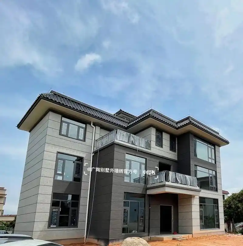 自建别墅|灰白色的外墙装饰,简约大气的实景 整栋别墅外墙用花岗岩面