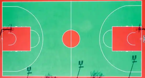 标准的篮球场比赛场地长度为28米,宽度为15米,半场的长度为14米.