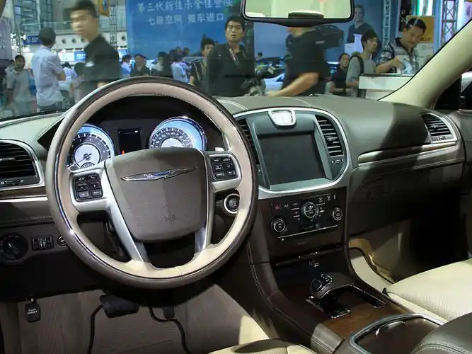 克莱斯勒300c(进口)内饰图片 – 车主之家