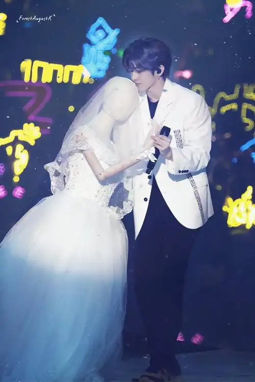 蔡徐坤20191012ninepercent"限定的记忆"广州解散演唱会《梦》婚纱