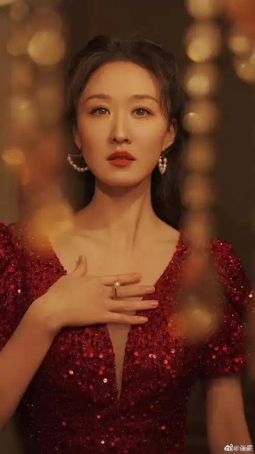 v型字母张雯_网易订阅