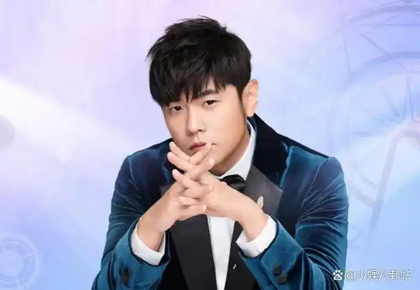 周杰伦(jay chou),1979年1月18日出生于中国台湾新北市,毕业于淡江