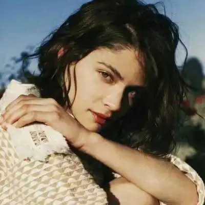 气质高冷欧美女生头像高清图片 眼前女头是我喜欢的_导读_标题_整理