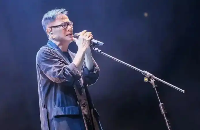 我听到远处传来谁的声音是什么歌(我听到远处传来谁