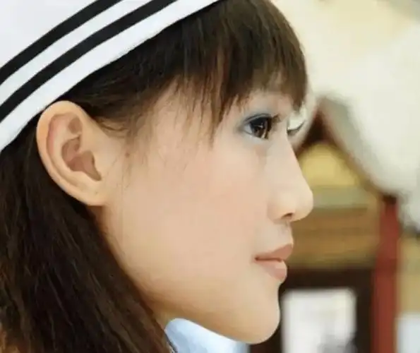 蓝盈莹旧照被翻出与大学对比相差很大这个侧脸真的太虐了