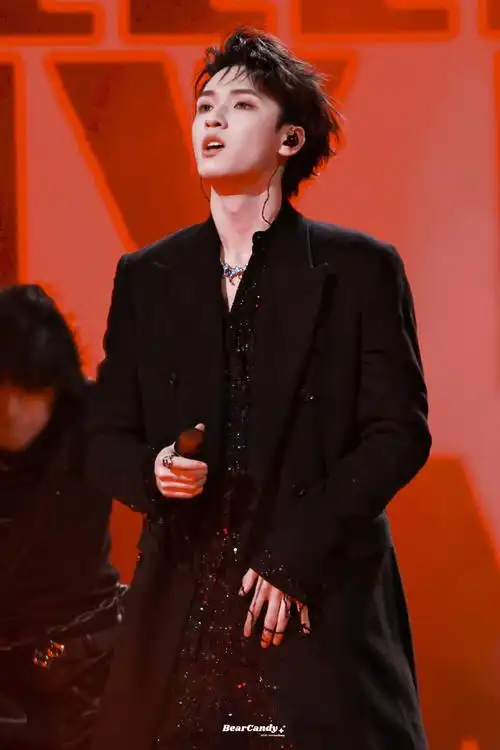 严浩翔叁重楼暨出道四周年演唱会