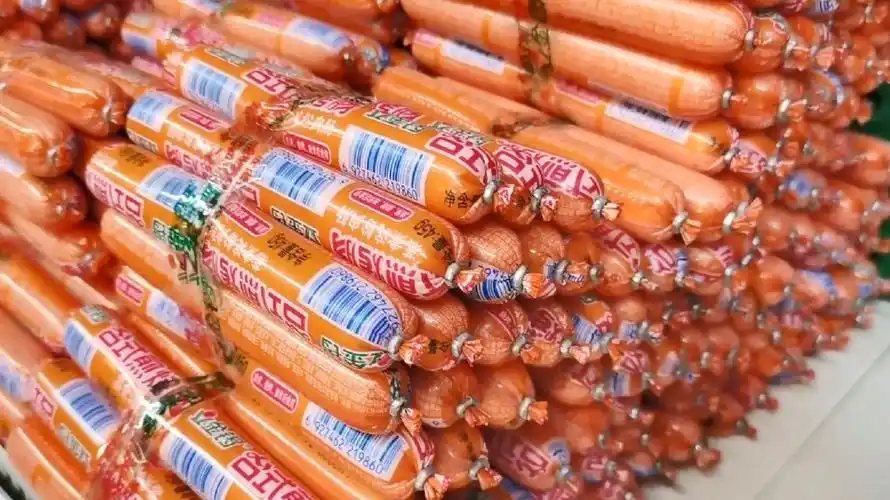 超市的火腿肠为什么总捆着卖有什么猫腻看完不敢瞎吃了