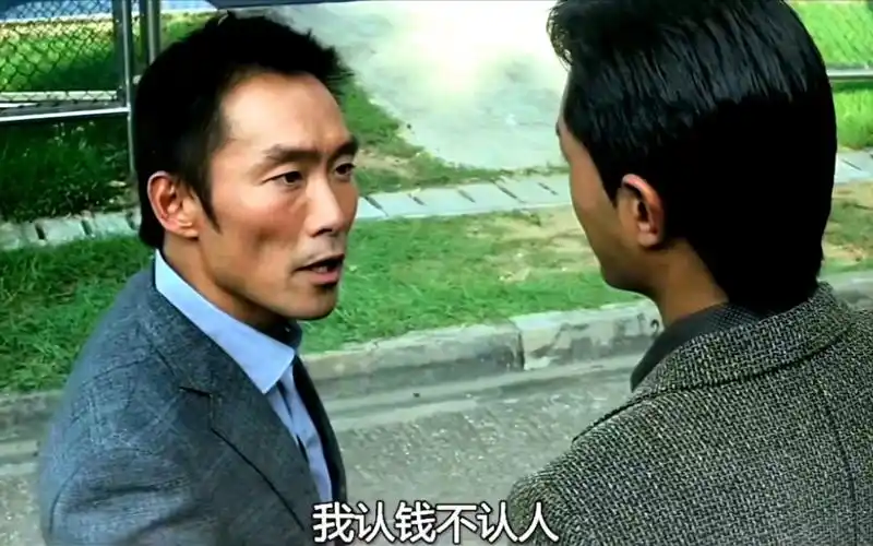 "加钱哥"手拿西瓜刀砍的飞起 契约精神很强 东莞仔要是跟他单挑觉得谁