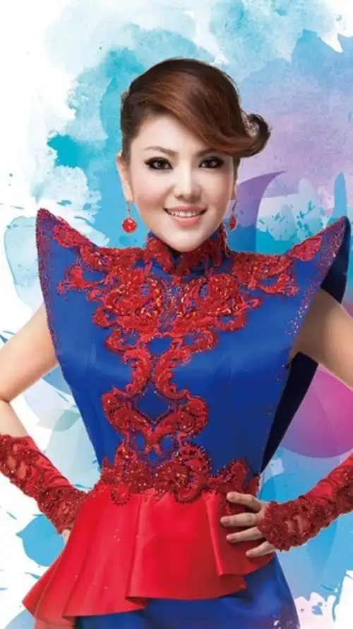 草原歌手乌兰图雅将歌声传遍全国前男友父母看到她就会流泪