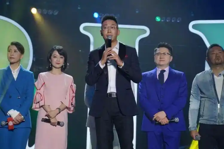 独家朱桢王冠倪琳上海这些个主持人的唱功究竟如何看这档节目就知道