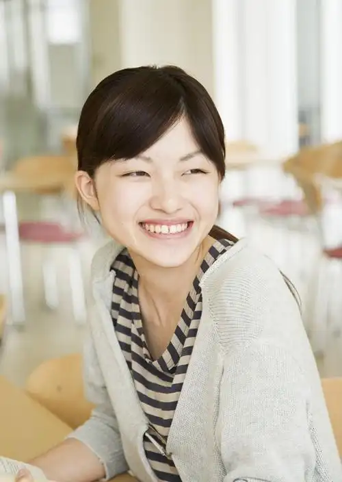 开心微笑的句子每天微笑的唯美句子