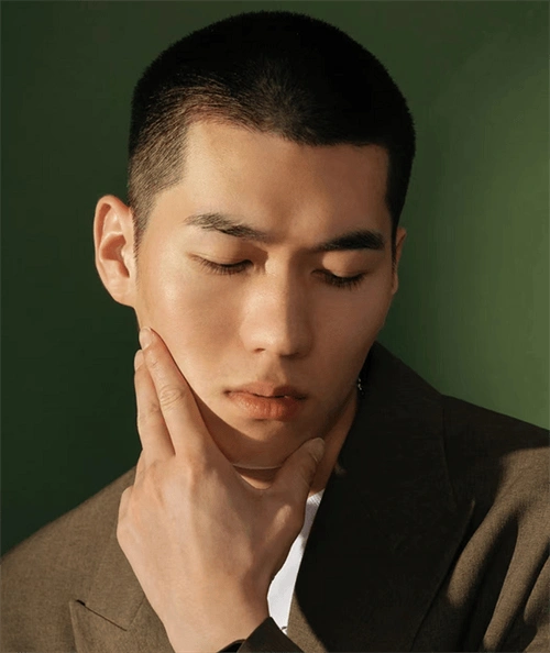 男生剪着这款发型,才是真的免打理_寸头_头型_短发