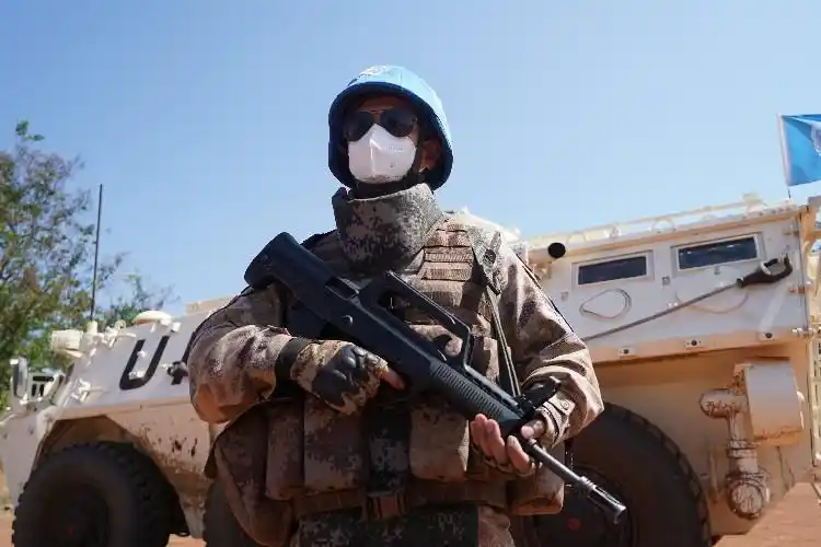 中国第八批赴南苏丹朱巴维和步兵营执行首次短途巡逻任务2