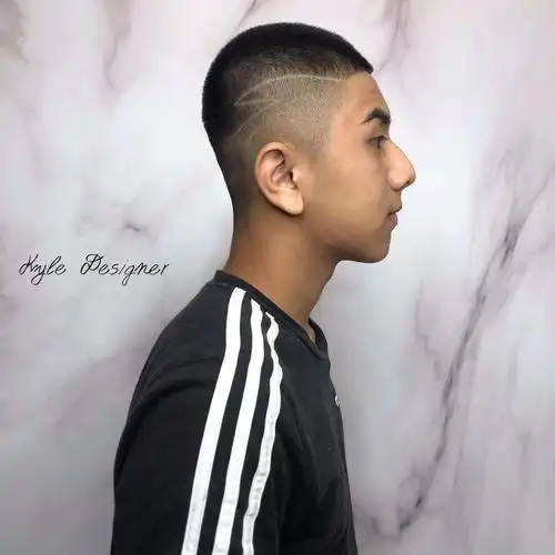 偷学欧美男星新发型,清凉扮酷两不误,简单收拾就能帅气出门!_寸头