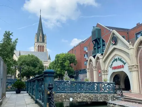 上海泰晤士小镇,"高仿版"的欧洲风情景点,你看得出差异吗?_手机搜狐网