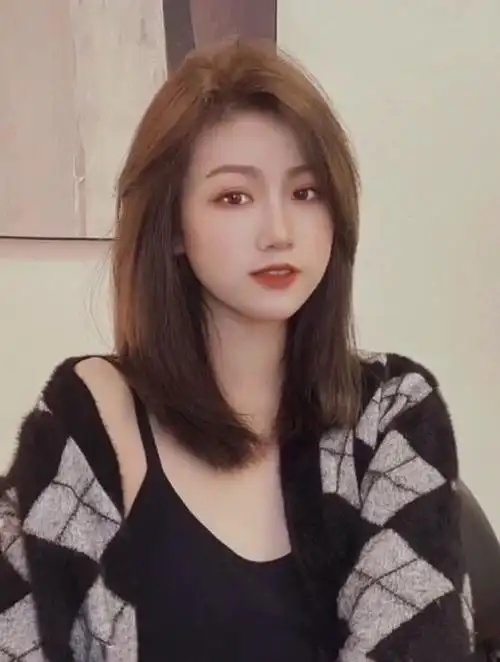 中发锁骨发烫发发型简约耐看好打理修饰脸型减龄瘦脸显脸小女生都适合