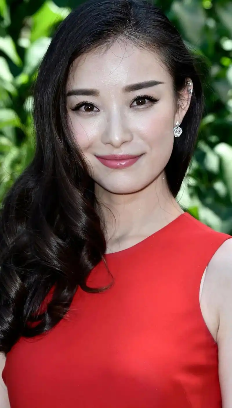 来看看这些女明星的生图,哪个状态最好