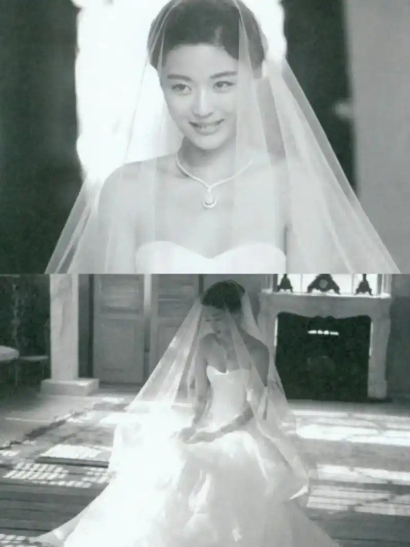 全智贤的结婚现场图,眼睛都在笑,满含幸福和期待