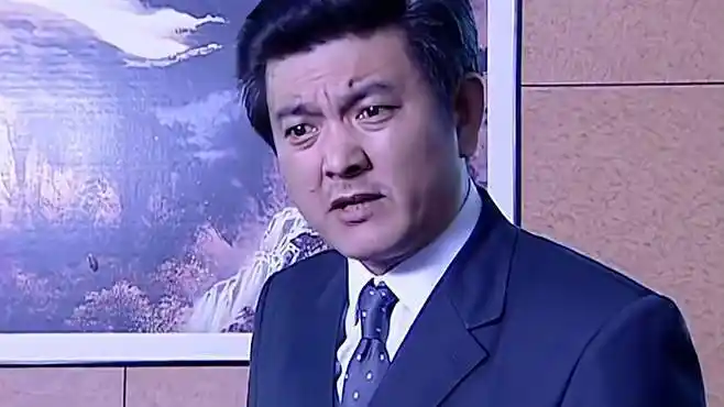 罪域:黑老大倒卖公司,怎料郭守义慌了,直言多年努力要白费了-影视综视