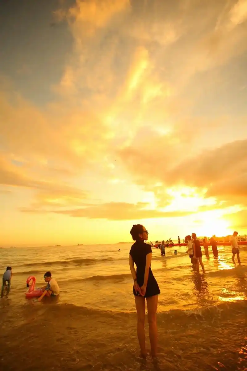 落日余晖映晚霞一抹夕阳美如画 夕阳西下的美景照片 海边日落晚 - 抖