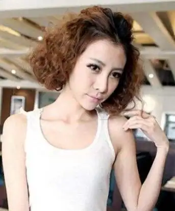 时尚性感少女短发烫发发型图片