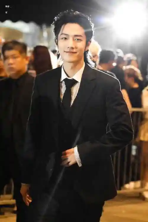 肖战   拉夫劳伦香氛##肖战大背头