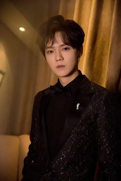 全能偶像鹿晗酷帅有型的高清壁纸图片大全