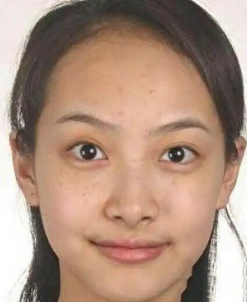 董子健孙怡亲密现身破分手传闻 孙怡素颜孕态十足疑好事将近