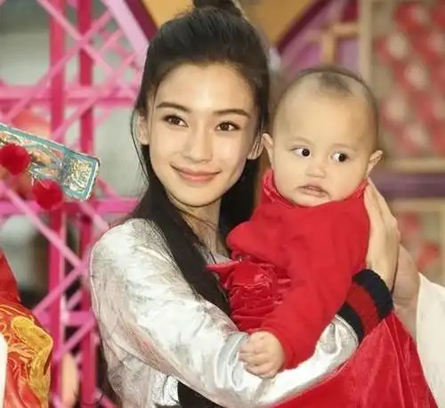 林依晨为怀孕把该试的方法都试了结婚7年了比她晚婚的angelababy宝宝