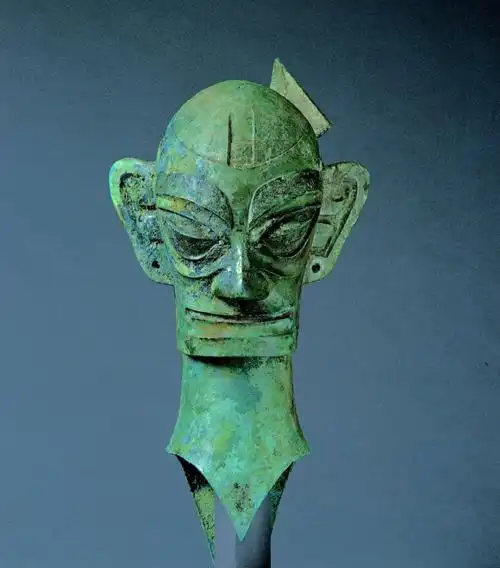 三星堆遗址出土有青铜人头像57件,人面具20件,其中有三件是纵目,还有