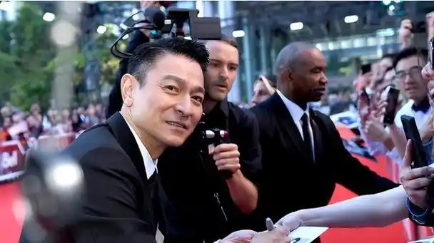 四大天王现状一个还债两个晚节不保黎明活的最清醒