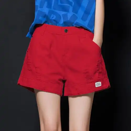 红色牛仔短裤