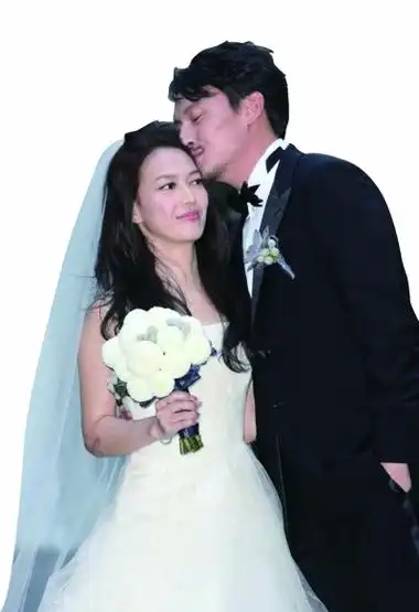 张震与庄雯如大婚.