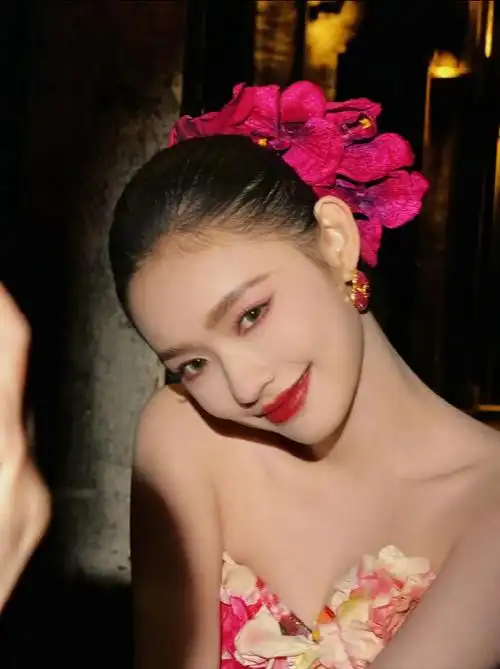 都说琼瑶挑美女的眼光最毒,但比她更毒的是周星驰,张柏芝太耐老