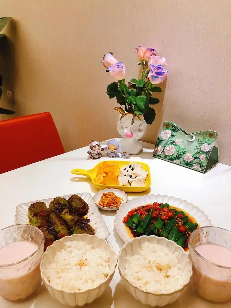 二人食98|简单家常菜青椒酿肉,蒜蓉秋葵.挑战365天晚餐不 - 抖音