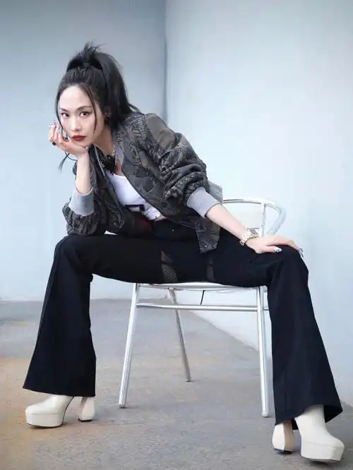 王霏霏inborderline