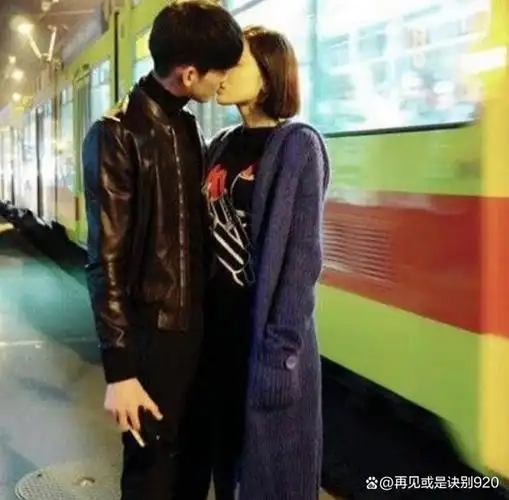 而且高学历,被称为恋综女生天花板,不得不说张翰交往的女朋友都是大