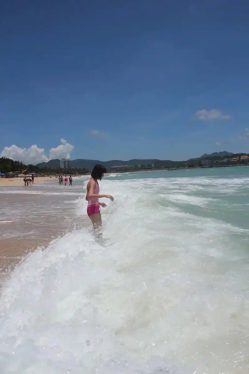 三亚大东海#带你去看海 #阳光沙滩海浪 #夏天的味道 #享受 - 抖音